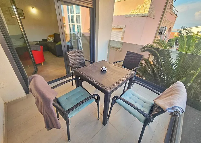 Aquavista Apartment